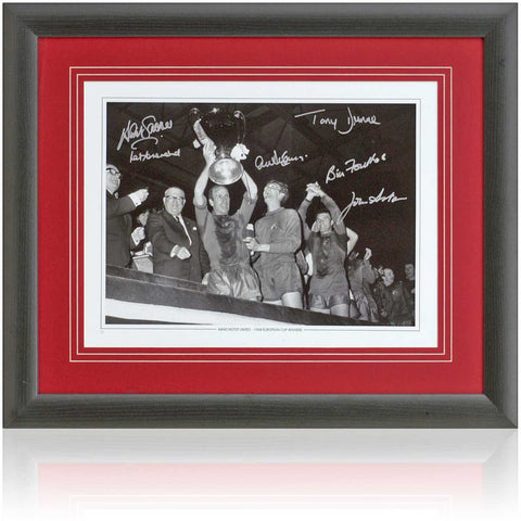 Manchester United 1968 European Cup Final photograph signed by 6 players