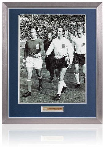 Jimmy Armfield Hand Signed 16x12'' England World Cup Legend Photograph AFTAL COA