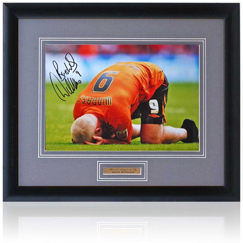Dean Windass Hull City Hand Signed 2008 Play-Off 15x10'' Photograph AFTAL COA