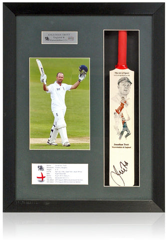 Jonathan Trott England Warwickshire CCC Hand Signed Mini Cricket Bat Photo COA
