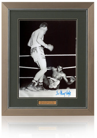 Henry Cooper Boxing Legend Hand Signed 16x12” vs Ali Photograph AFTAL COA