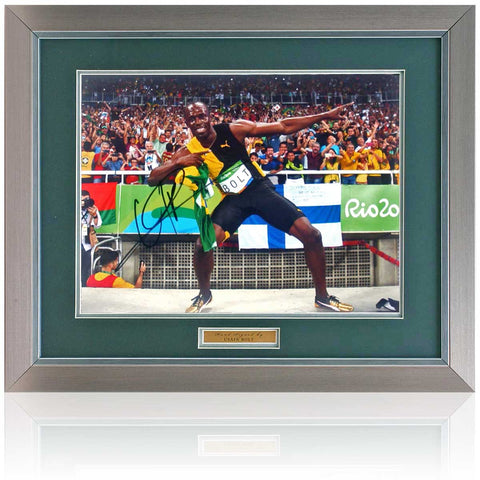 Usain Bolt Olympic Legend Rio 2016 Hand Signed 16x12'' Photograph COA